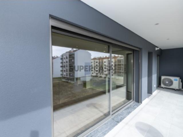 Duplex T3 + 1 em construção Montijo