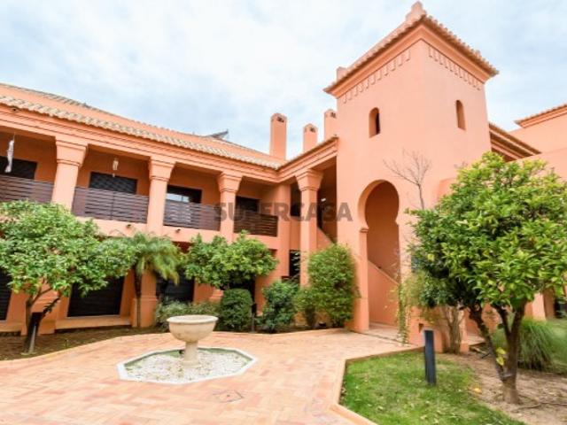 Duplex T3 à venda, Amendoeira Golf Algarve