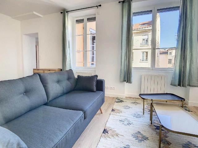 DUPLEX – T3 – MEUBLE – 61 m² – 69001 – LYON