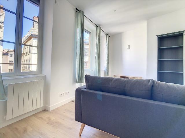 DUPLEX – T3 – MEUBLE – 61 m² – 69001 – LYON