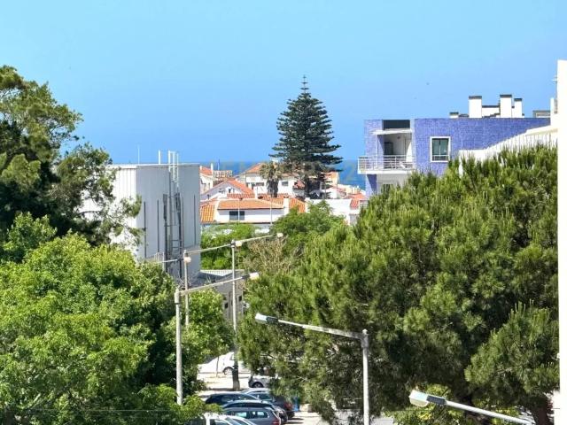 Duplex T3 na Rua João Lopes Costa da Caparica