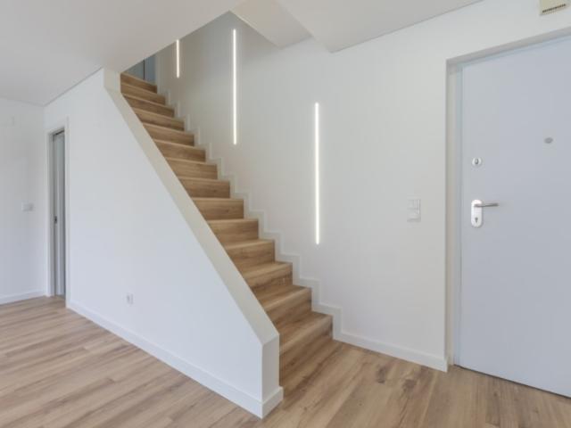 Duplex T3 Totalmente Remodelado nos Olivais Norte | Varanda | Design Moderno