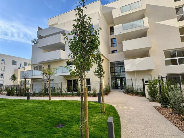 Duplex T4 78 m2 en rez de jardin 77m² Montpellier