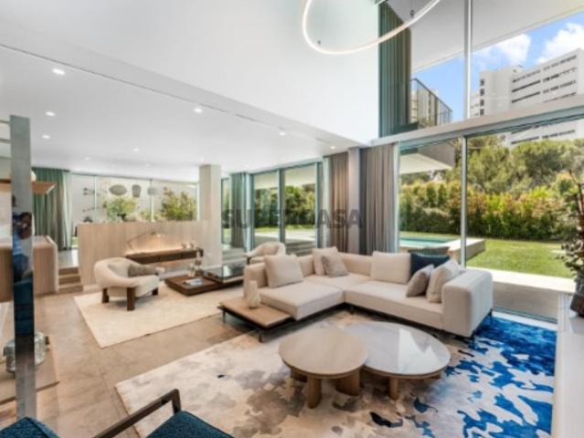 Duplex T4 com piscina, Cascais