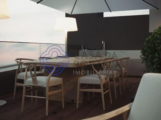 Duplex T4 com Terraço, Varandas, Garagem e Arrecadação no Mo. 210m² Montijo e Afonsoeiro