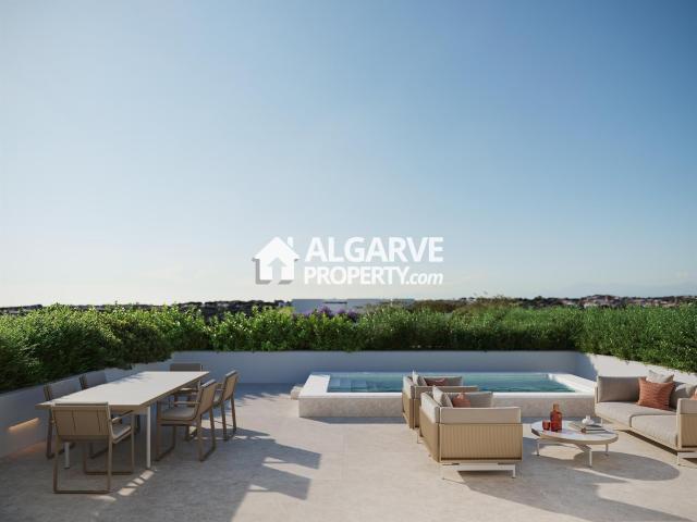 Duplex T4 de Luxo com Piscina no Terraço no Centro de Vilamo. 394m² Vilamoura