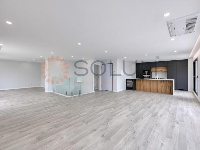 Duplex T4 Novo Alcochete 190m² Alcochete