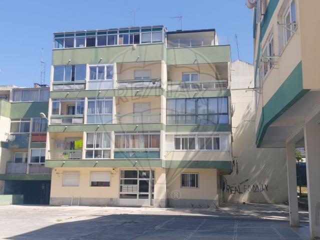 Duplex T4 para venda