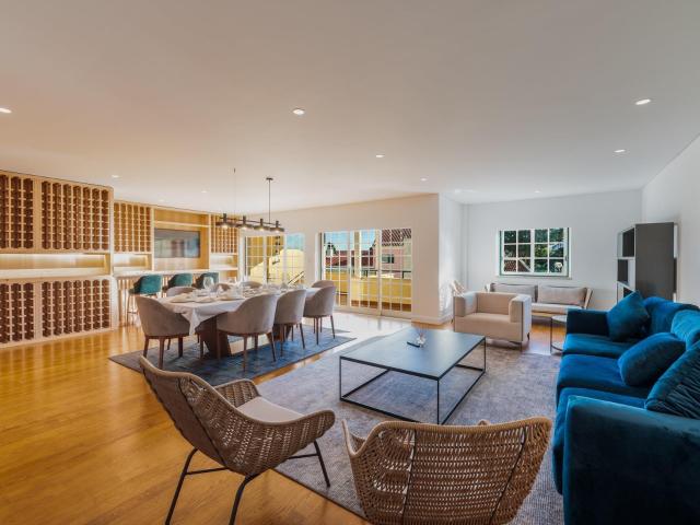 Duplex T4 Remodelado no Monte do Estoril 207m² Alcabideche