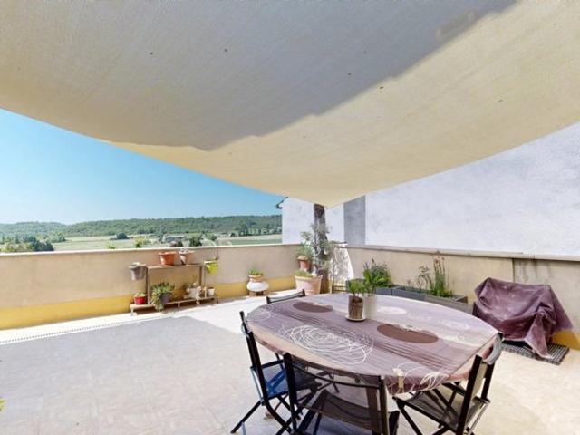DUPLEX T7 AVEC TERRASSE