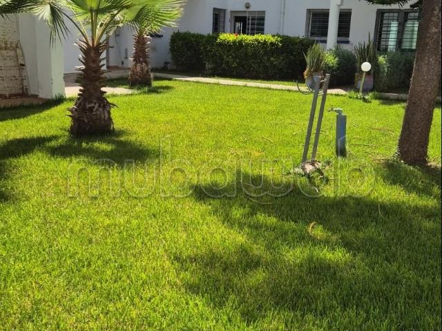 Duplex tout confort avec piscine