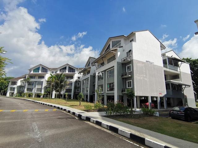 Duplex Townhouse With Lift at Kota Kemuning For SALE