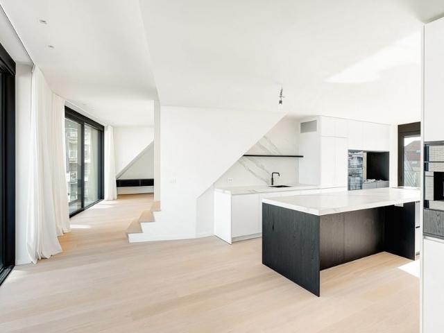 Duplex te koop voor 1100000 euro met 3 slaapkamers