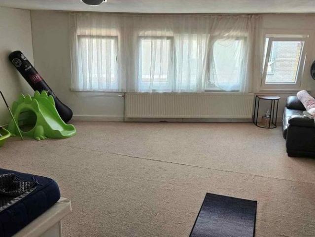 Duplex te huur in Wetteren voor € 875 met 4 slaapkamers