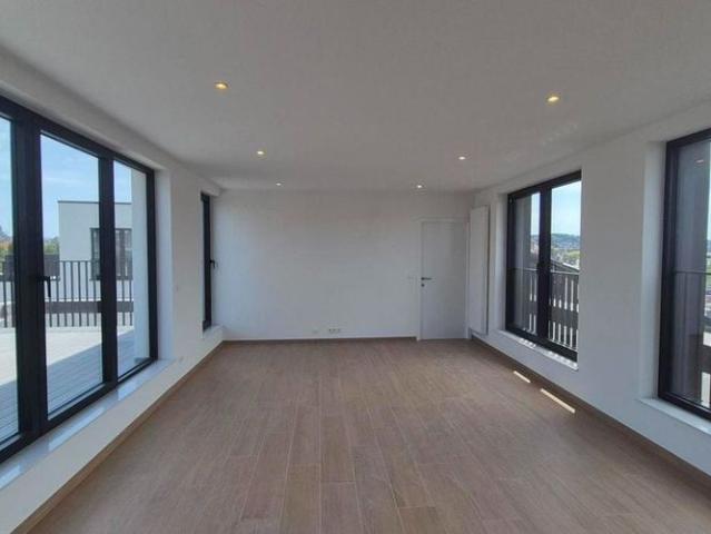 Duplex te huur in Anderlecht voor € 1.500 met 2 slaapkamers