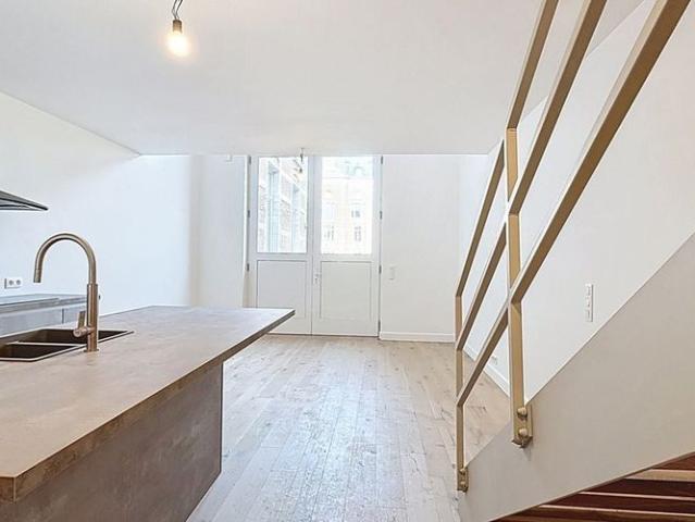 Duplex te huur in Anderlecht voor € 1.300 met 1 slaapkamer