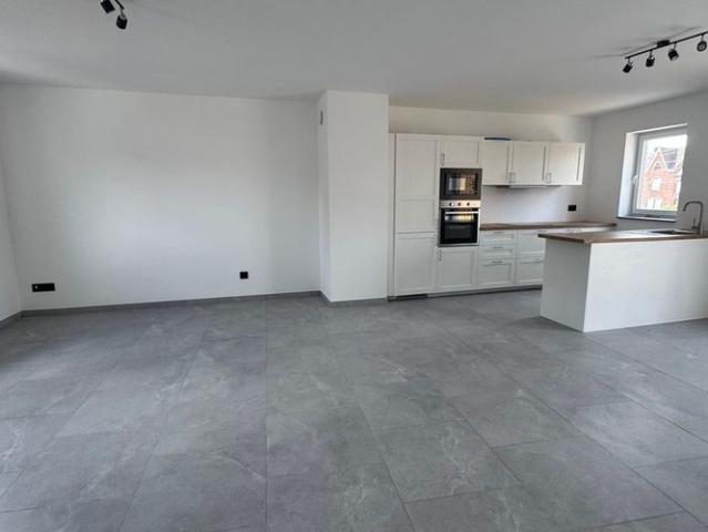 Duplex te huur in Ghlin voor € 1.100 met 3 slaapkamers
