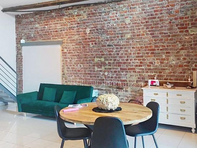 Duplex te huur in Mons voor € 650 met 1 slaapkamer