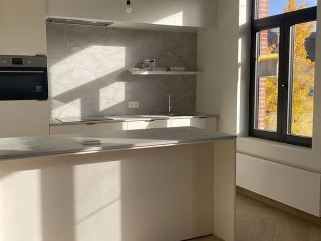 Duplex te huur in 's Gravenwezel voor € 1.200 met 2 slaapkamers