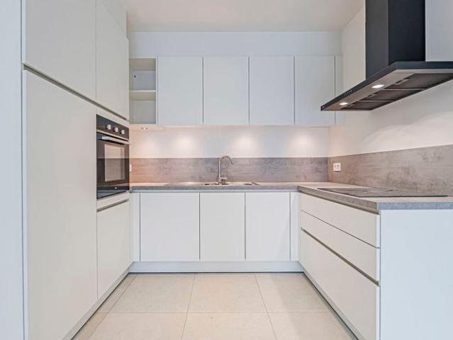 Duplex te huur in Schaarbeek voor € 2.200 met 3 slaapkamers
