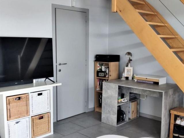 Duplex te huur in Sint Pieters Leeuw voor € 790 met 1 slaapkamer