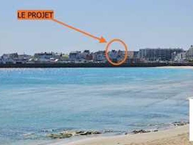 Duplex traversant. séjour et vue mer. Dernier étage