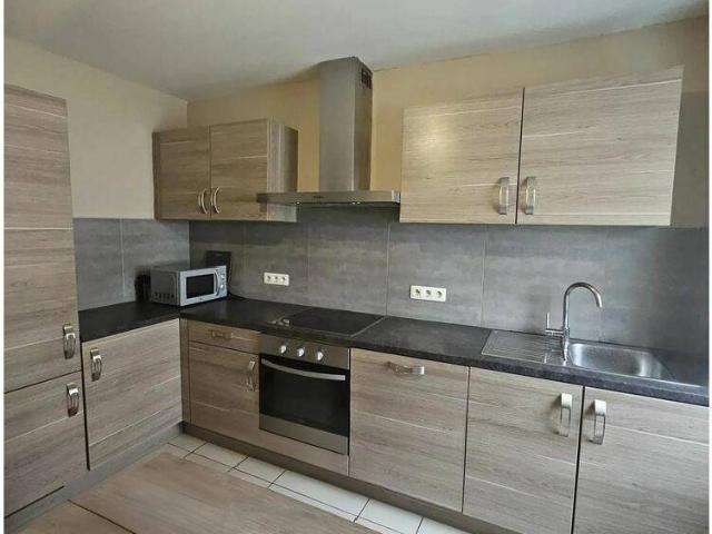 Duplex Triplex en Vente à Virton