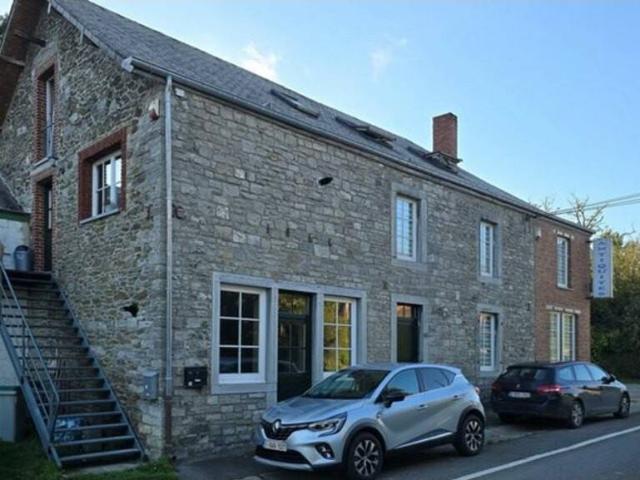 Duplex Triplex en Vente à Wellin