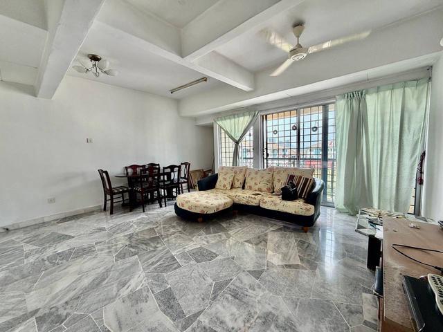 DUPLEX UNIT DPuncak Suasana Apartment Bandar Tun Hussein Onn