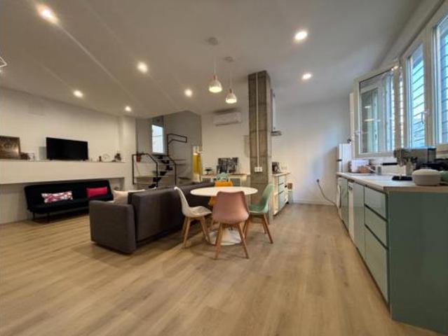 Dúplex Venta Camas, Camas