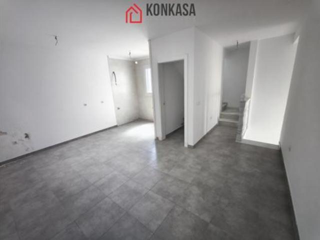 Dúplex Venta Espera, Carija