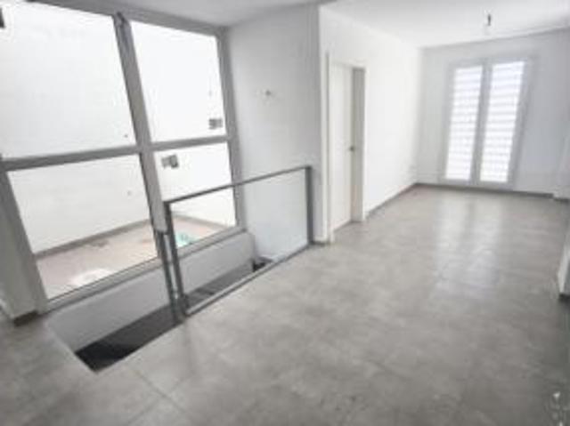 Dúplex Venta Espera, Carija