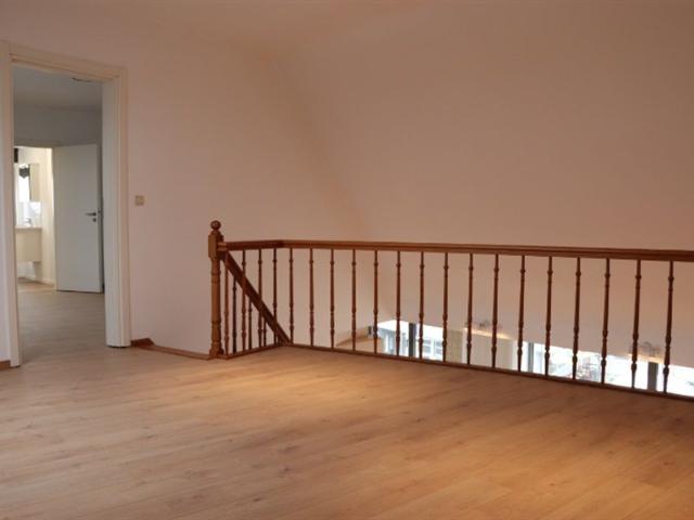 Duplexappartement met 3 SLK, ruim ZUID terras en autostaanpl