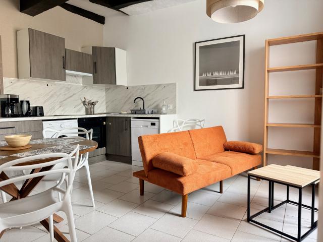 Durtal centre, appartement meublé