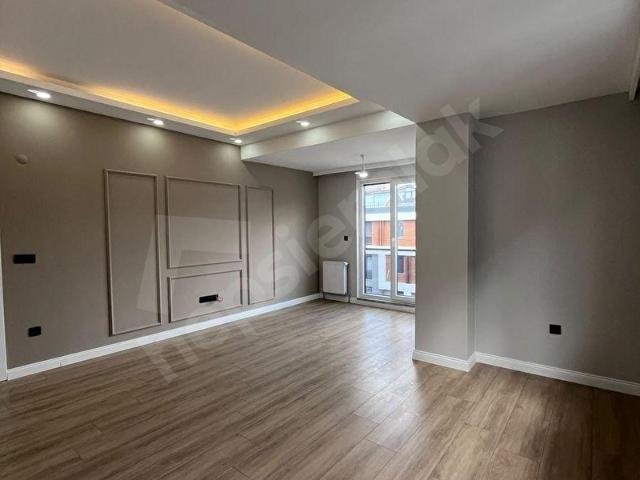 Duru'dan Altıntepe'de Minibüse Yakın 3+1 120 m2 Dubleks Daire.