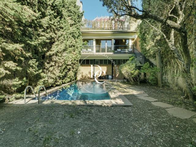 Duran Carasso presenta esta fabulosa casa muy bien situada y. 523m² Barcelona