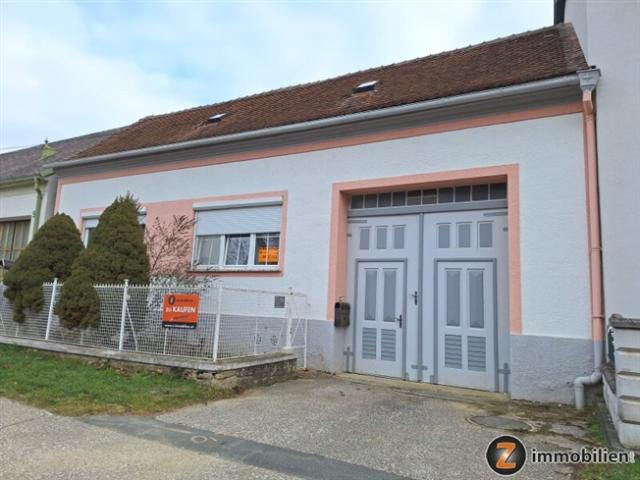 Dürnbach Sanierungsbedürftiges Landhaus mit Stadl und Obstgarten