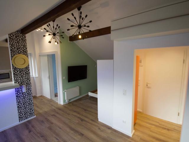 Düsseldorf/Neuss: 1,5 Zimmer Apartment am Park, Neuss Amsterdam Apartments for Rent