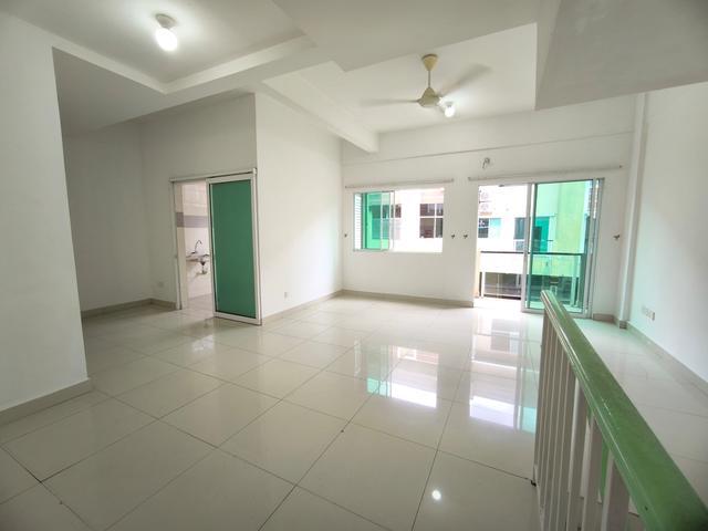 Duta Garden Big Unit Town House Well Maintained KK