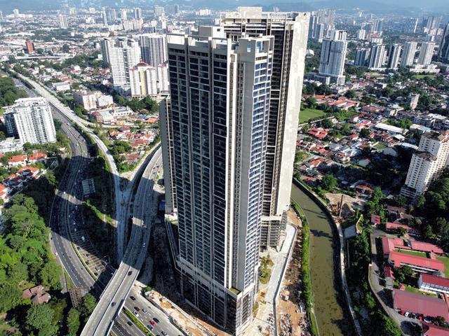 Duta Park Jalan Kuching Balcony View nx Sunway Putra LRT PWTC KL