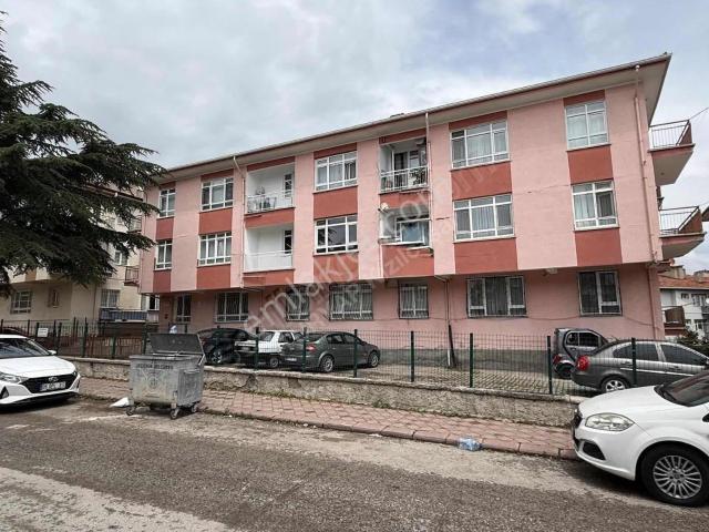 Dutluk Metrosuna Yürüme Mesafesinde İçi Yapılı Satılık 3+1