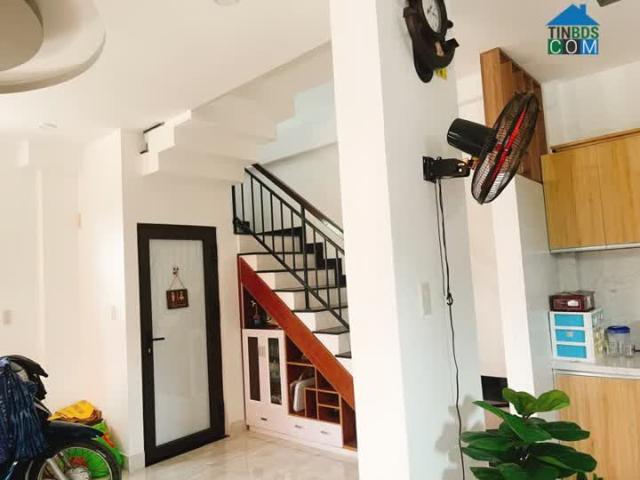 Duy nhất 1 căn nhà 3 tầng thành phố đường ô tô tận nơi. Gần Chợ. Chỉ 1, x Tỷ
