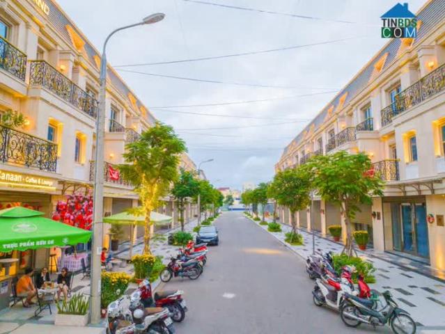 Duy nhất 1 xuất ngoại giao nhà phố 3.5 tầng đẳng cấp quốc tế đối diện trường quốc tế