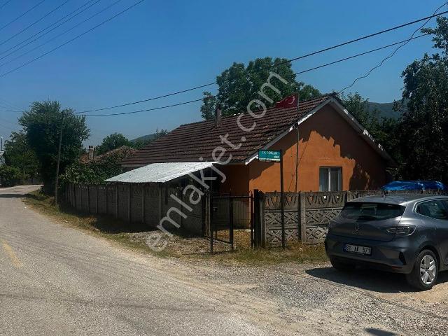 Düzce Merkez Beyköy Büyükaçma Mahallesi Toki Bölgesinde Satılık Müstakil Ev