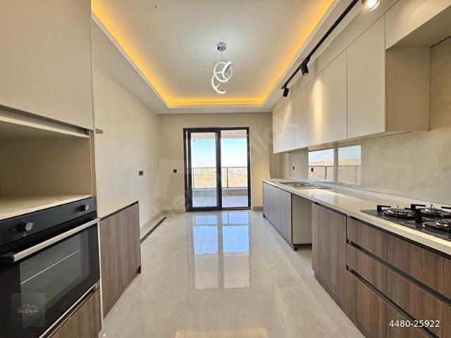 DÜZGÜN EMLAK'TAN YERDEN ISITMA FULL YAPILI MODERN 4+1 SİTE DAİRE
