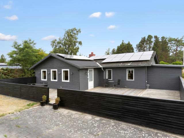 Dyrehavevej 2, Mikkelmark