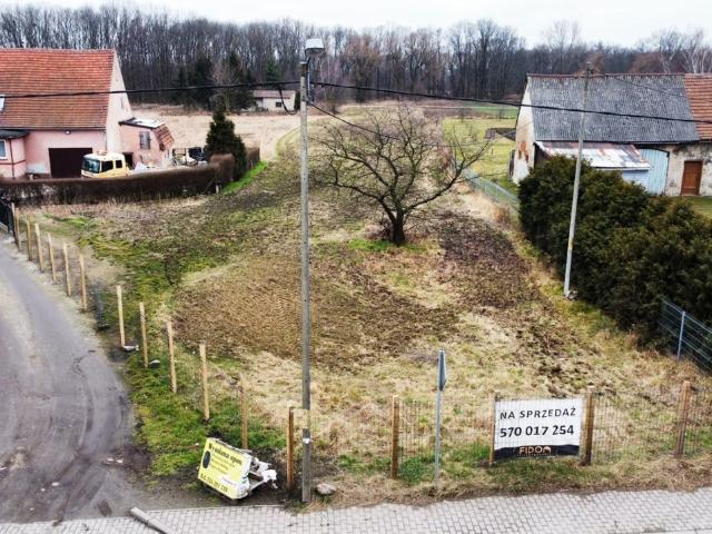 Działka na sprzedaż