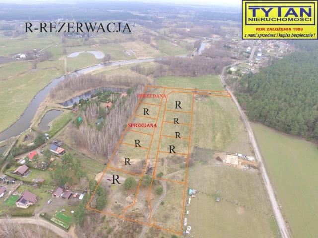 Działka na sprzedaż