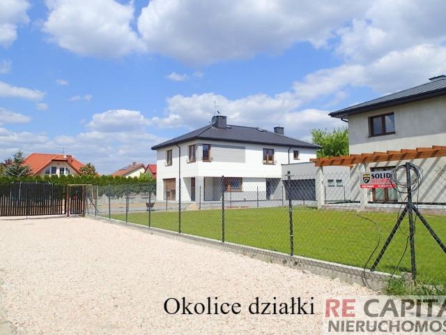 Działka na sprzedaż