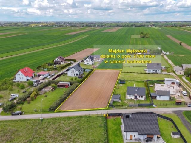 Działka na sprzedaż